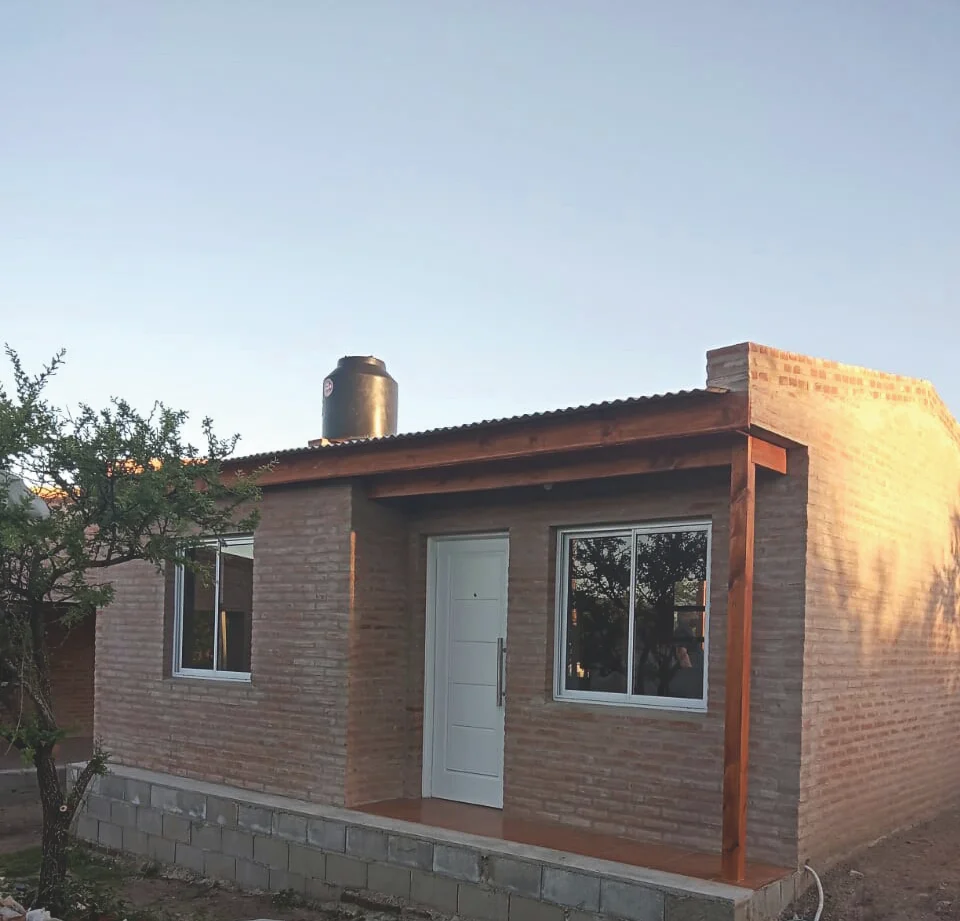 Vivienda de ladrillo con galería
